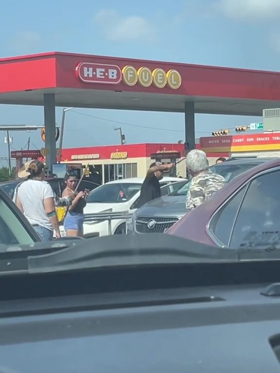 Bimbo chiuso in auto sotto il sole in Texas