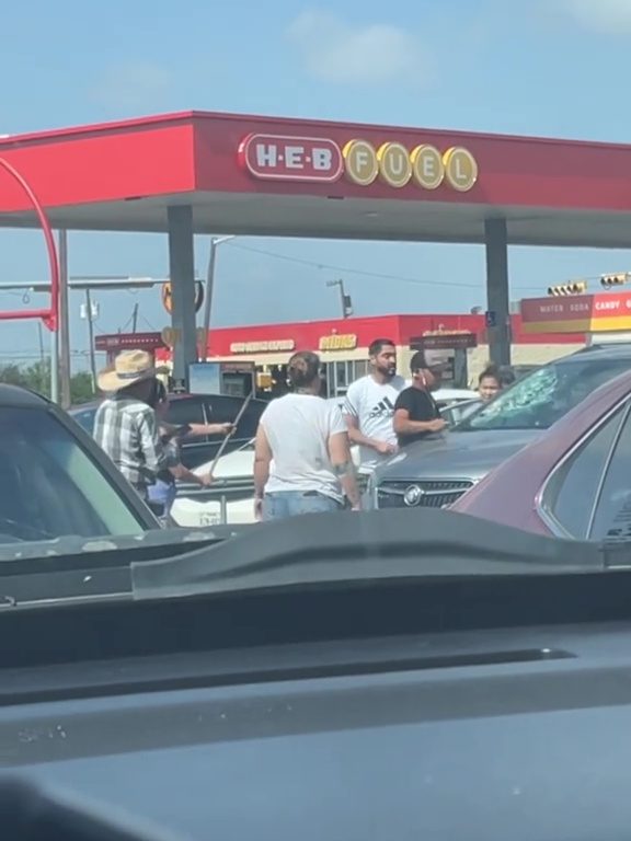 Bimbo chiuso in auto sotto il sole in Texas
