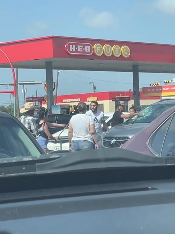 Bimbo chiuso in auto sotto il sole in Texas