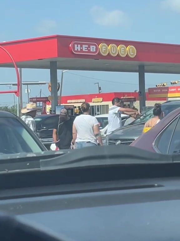 Bimbo chiuso in auto sotto il sole in Texas