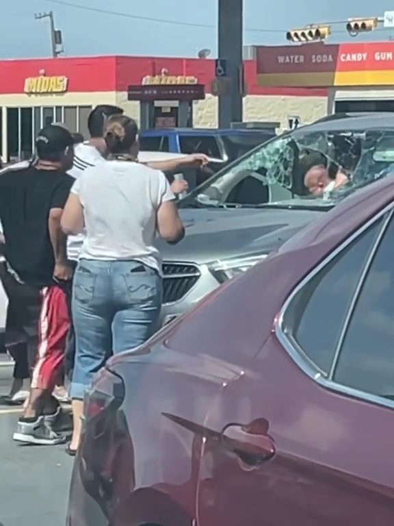 Bimbo chiuso in auto sotto il sole in Texas