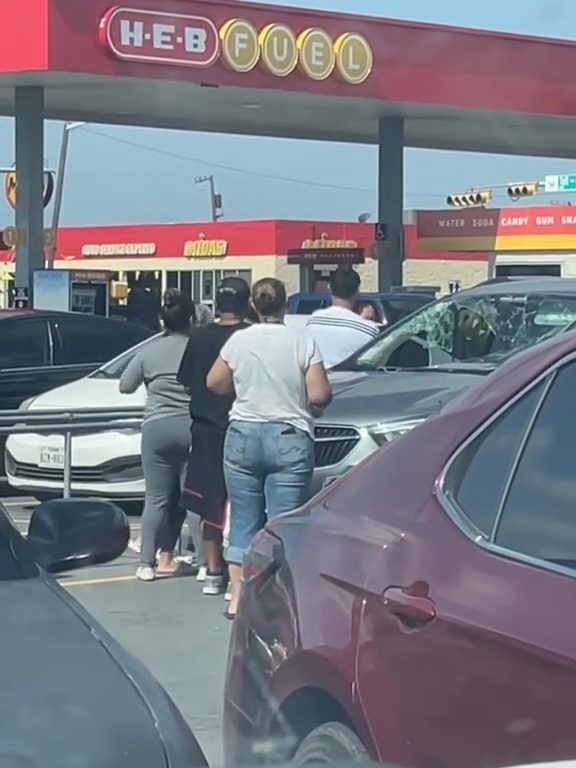 Bimbo chiuso in auto sotto il sole in Texas
