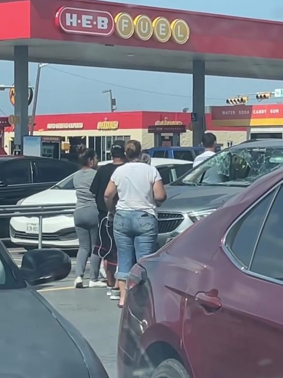 Bimbo chiuso in auto sotto il sole in Texas