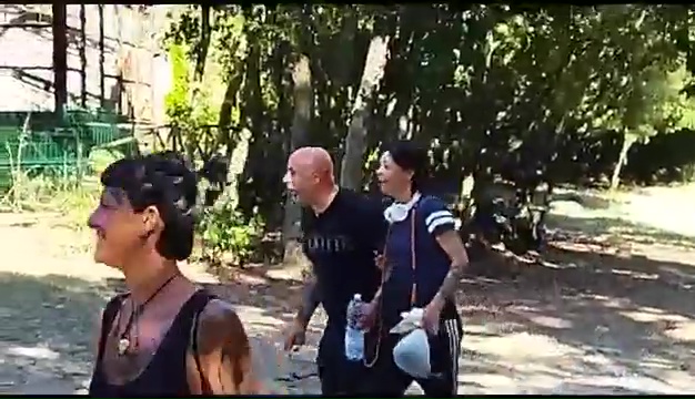Ritrovato a Livorno Weiss il pittbull sordo, il commovente incontro coi padroni