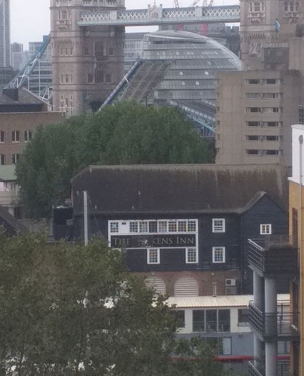 Tower Bridge resta aperto per un guasto