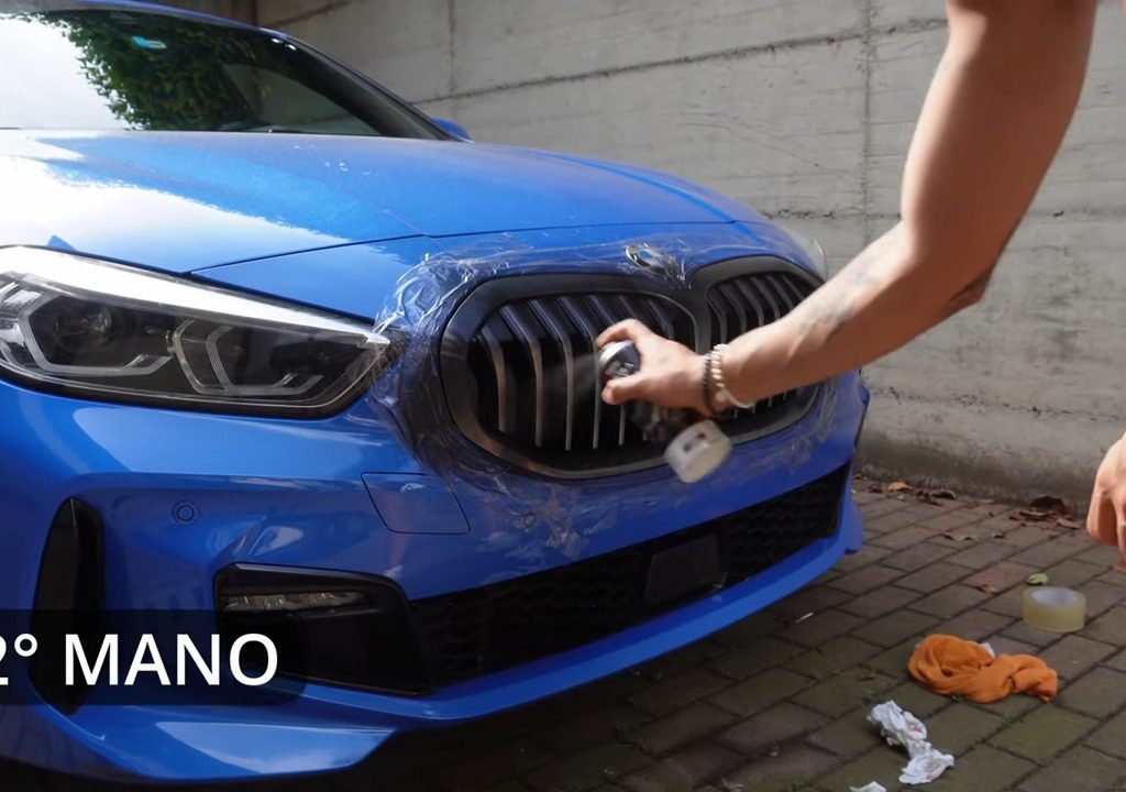 Vandalizzata l'auto dello youtuber Alessandro Greco: "Sono sconvolto"
