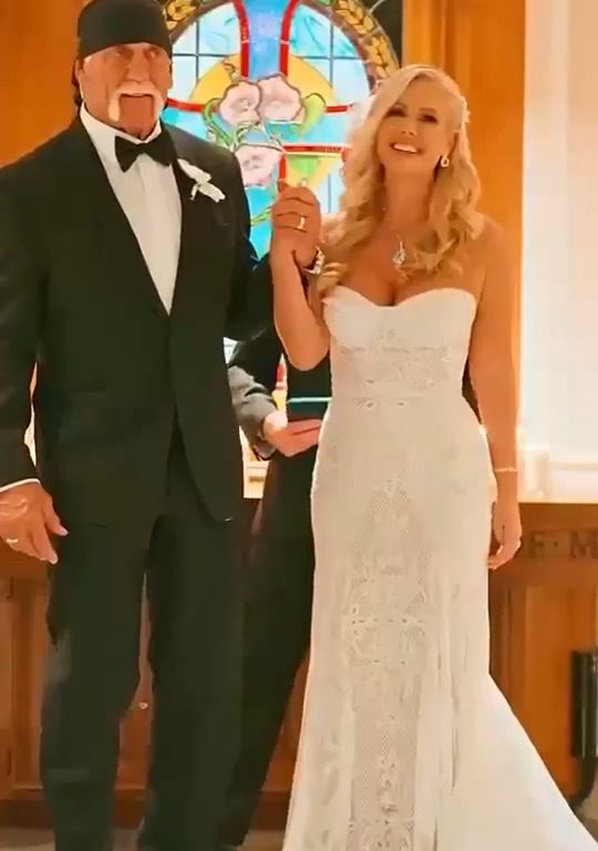 Hulk Hogan sposa la sua insegnante di yoga: fedi da 500mila dollari