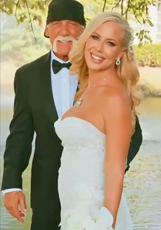 Hulk Hogan sposa la sua insegnante di yoga: fedi da 500mila dollari