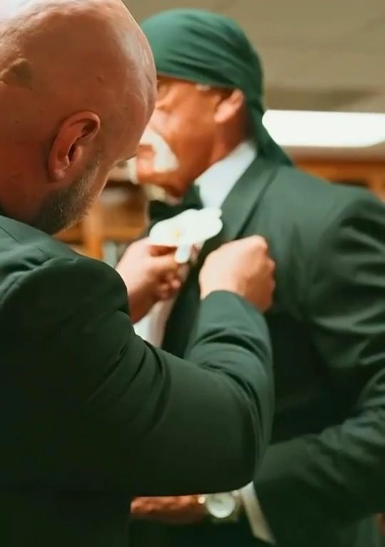 Hulk Hogan sposa la sua insegnante di yoga: fedi da 500mila dollari