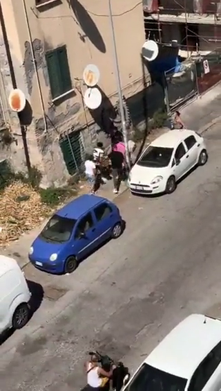 Roma linciaggio dopo scippo