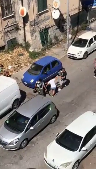 Roma linciaggio dopo scippo