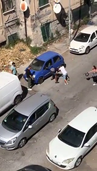 Roma linciaggio dopo scippo