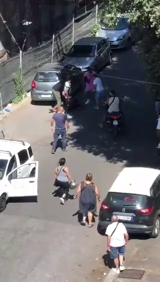 Roma linciaggio dopo scippo