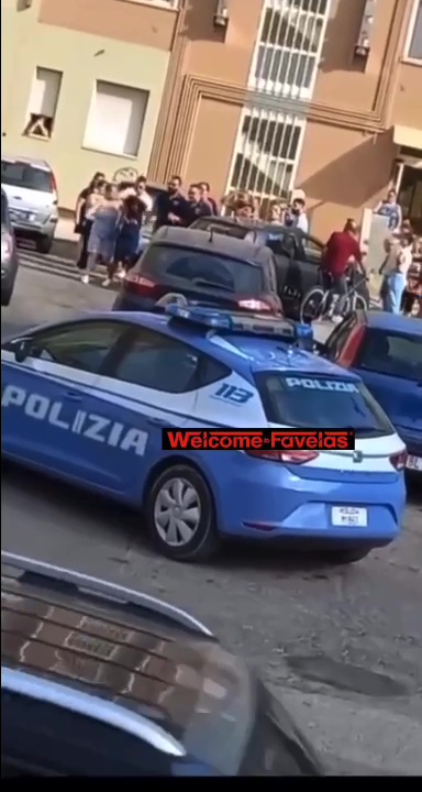 Brindisi, ladre di case picchiate dai cittadini: la polizia le salva dal linciaggio