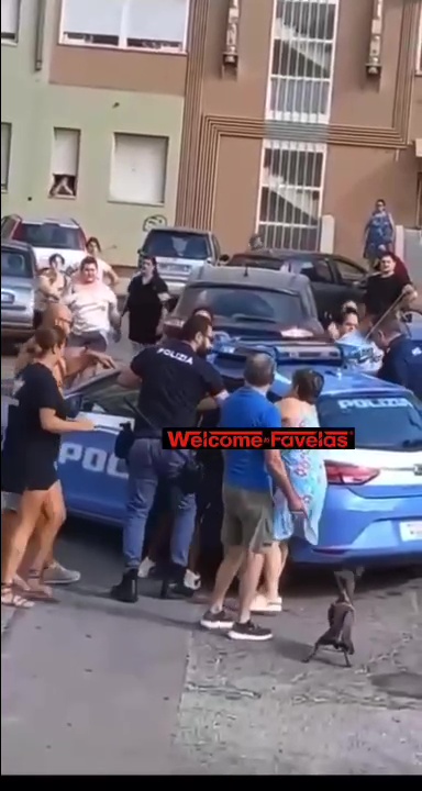 Brindisi, ladre di case picchiate dai cittadini: la polizia le salva dal linciaggio