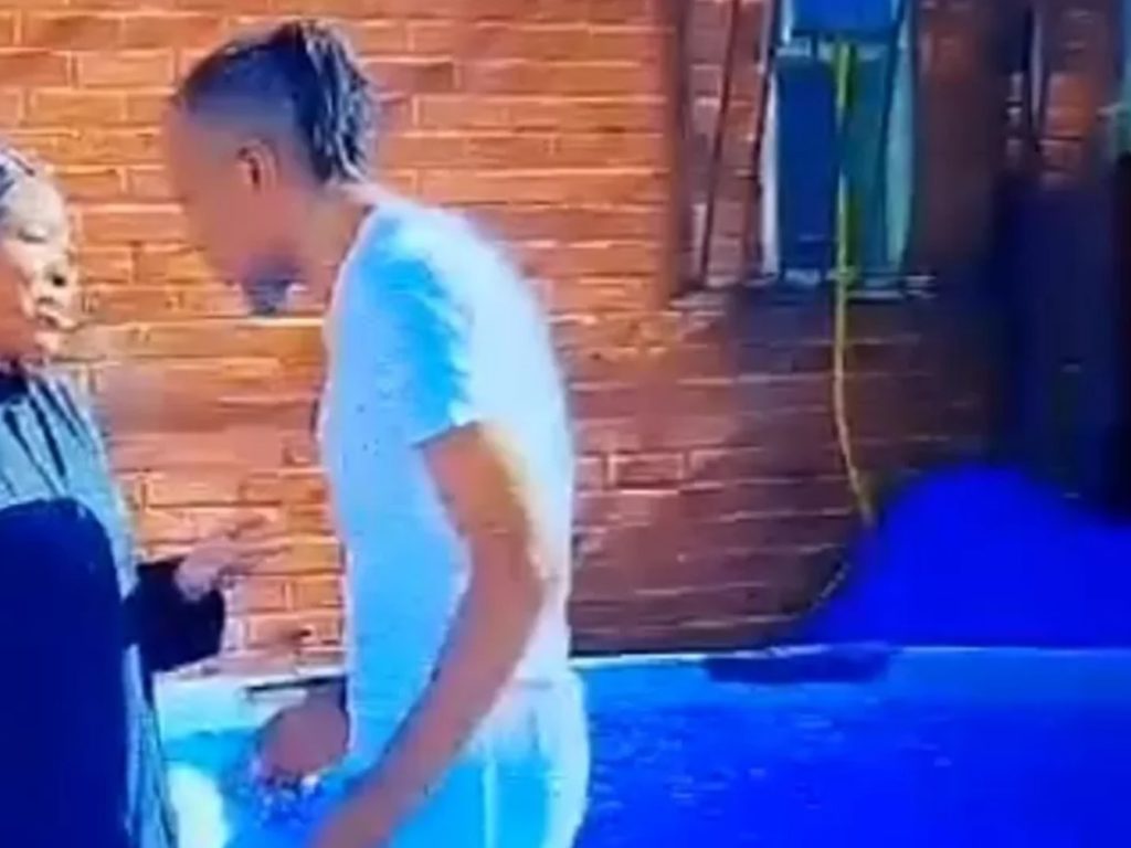 Morto durante cerimonia di battesimo in diretta Facebook: un arresto