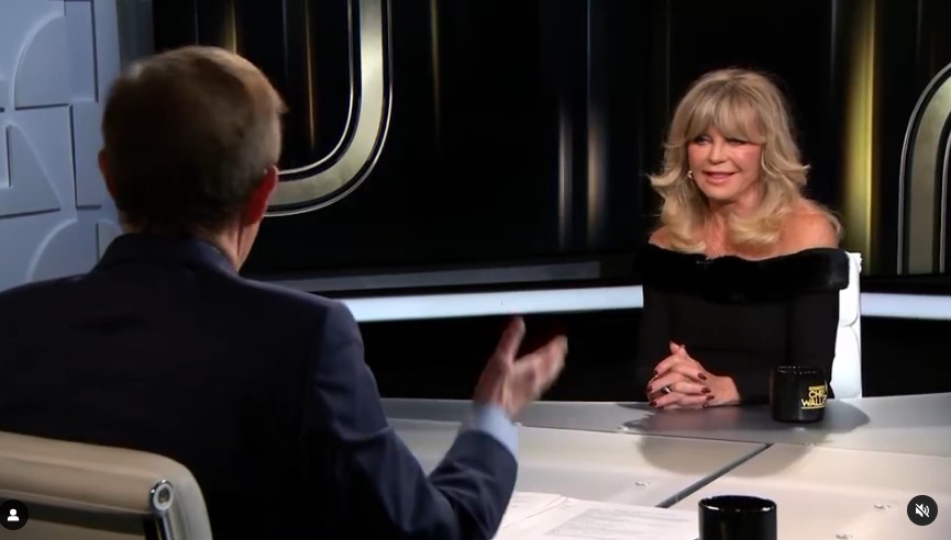 Goldie Hawn: "Un alieno mi ha toccato, sembrava il dito di Dio"