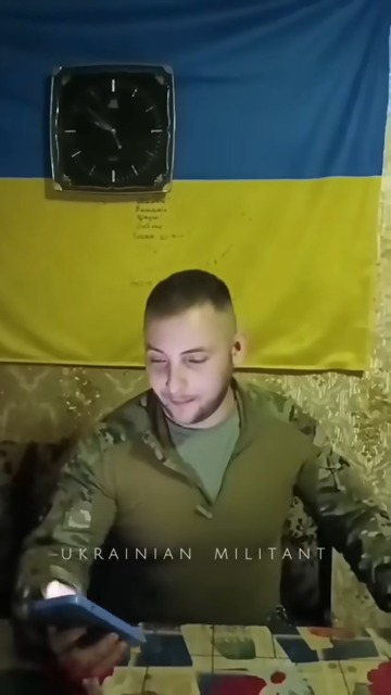 Soldato ucraino trolla i russi: cattura tank guasto e chiama assistenza