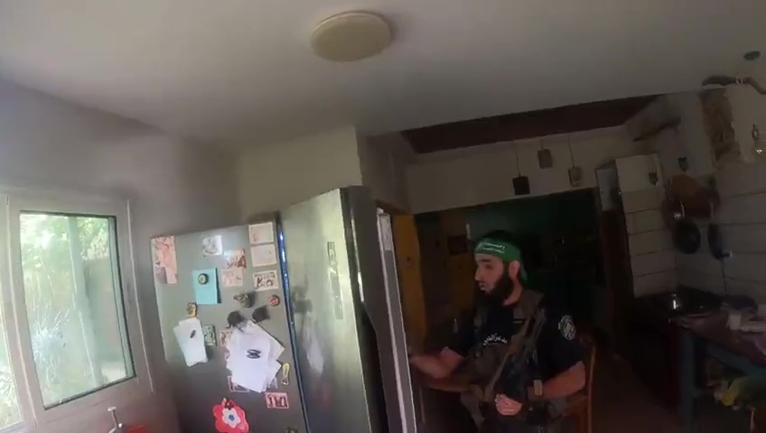 attacco di Hamas registrato con le GoPro: nemmeno i cani sono risparmiati