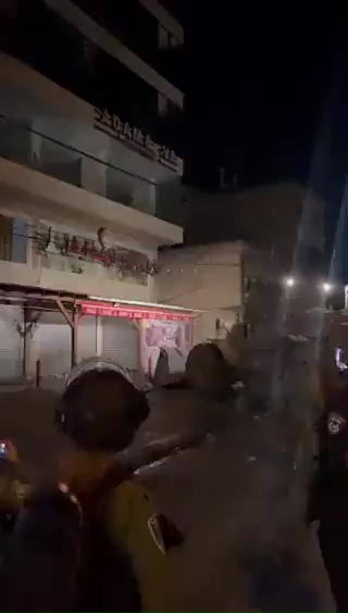 Pizzeria palestinese usa ostaggio per pubblicità: esercito Israele la rade al suolo