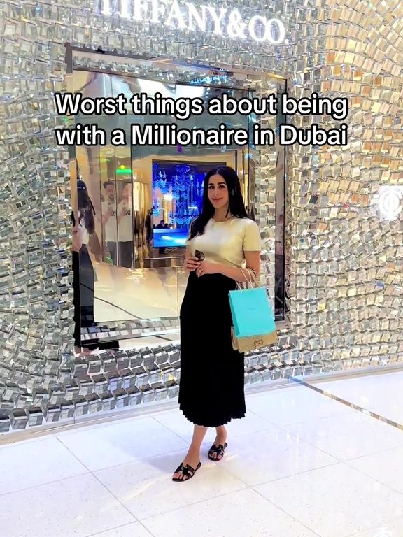 La "dura" vita della mantenuta a Dubai: "Difficile vivere con solo 90mila euro al mese"