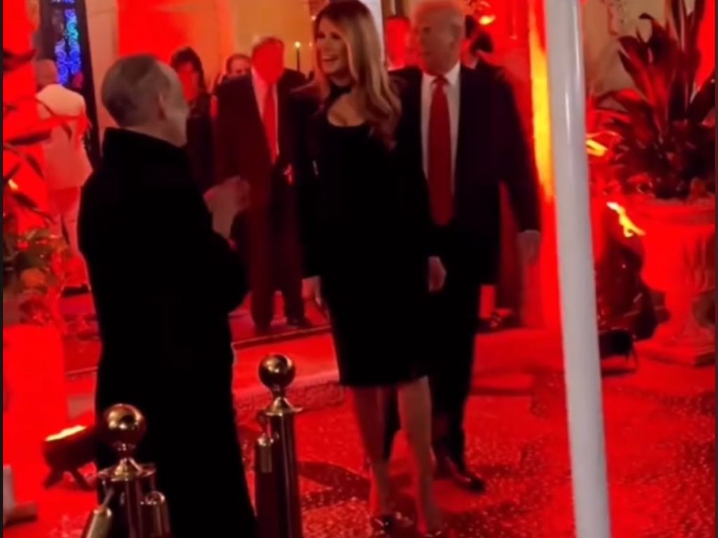 Melania Trump riappare in pubblico con Donald