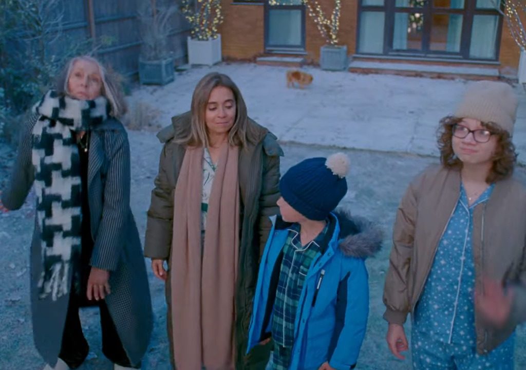 Lo spot natalizio commuove con Bocelli ma la musica è una furbata e "fa schifo" (scopri perché)