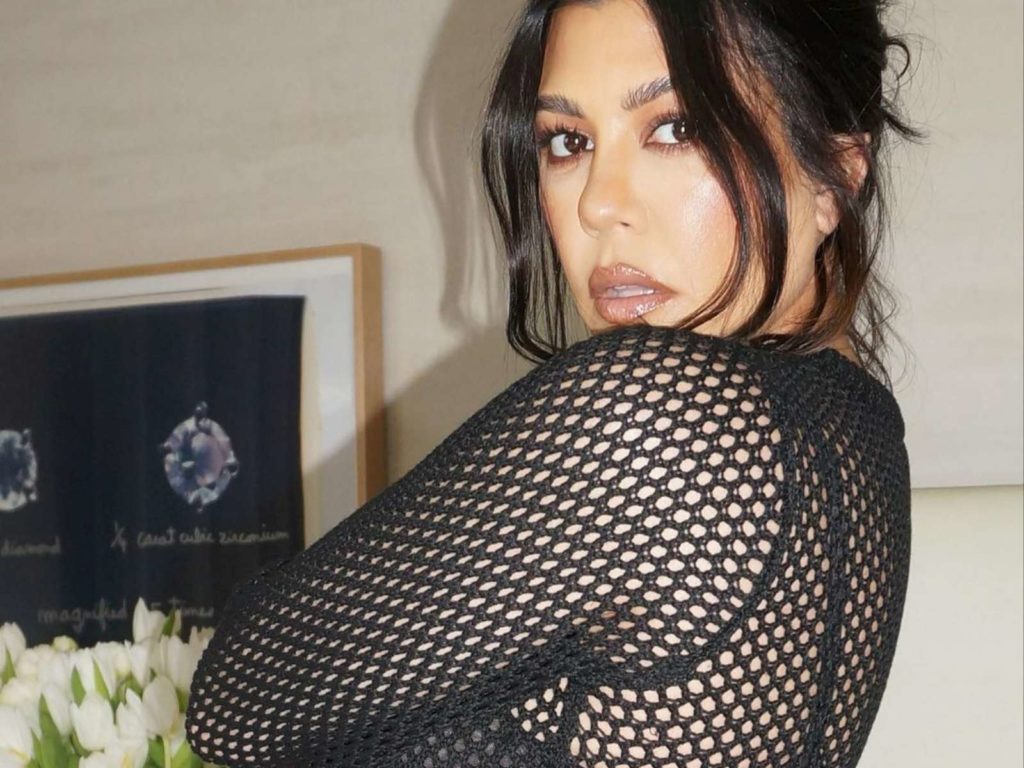 Kourtney Kardashian si mangia la sua placenta: "Utile per recupero postpartum"