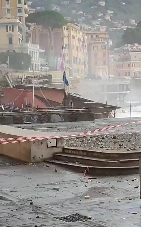 Mareggiata a Camogli distrugge storico ristorante della fiction Rai: video virale