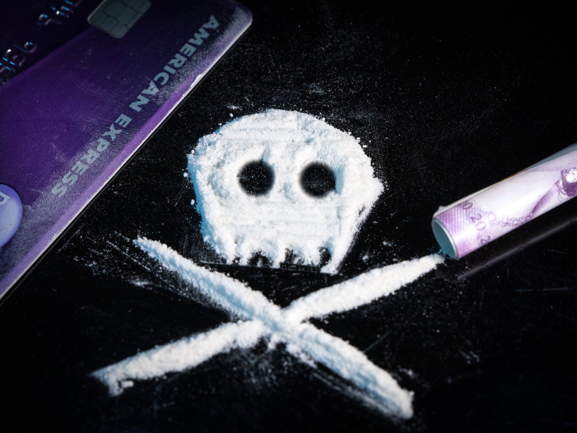 Svizzera vuole legalizzare cocaina: ce n'è troppa, costa meno della birra