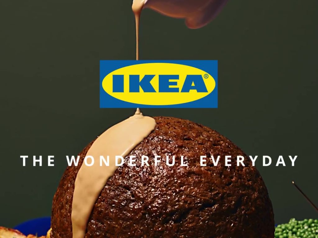 Ultima follia di Natale, Ikea vende polpetta gigante come un tacchino