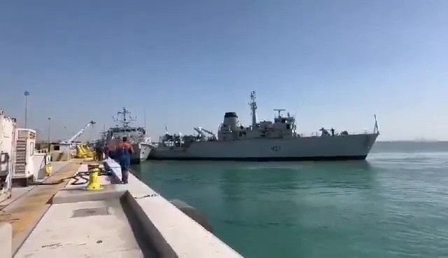 Collisione tra navi da guerra durante "parcheggio": danni per 30 milioni di euro