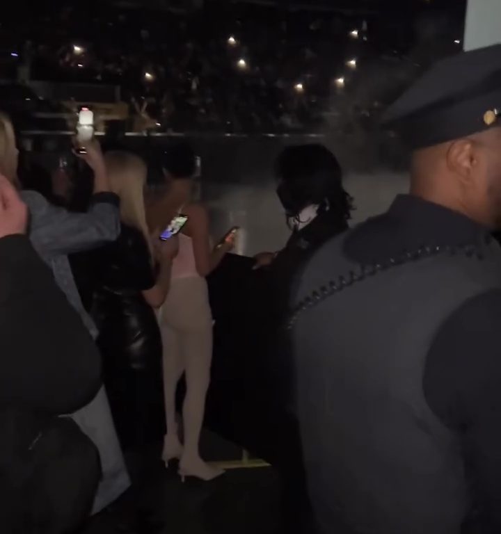 Kim Kardashian e Bianca Censori insiema al concerto di Kanye West
